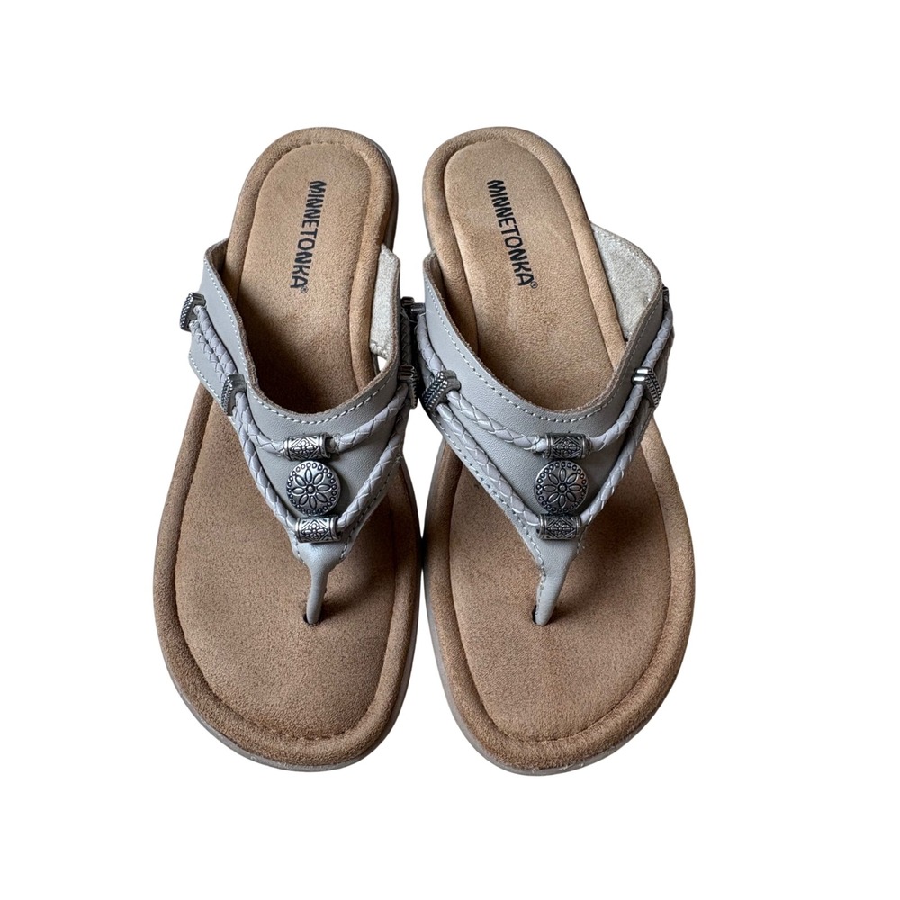 Minnetonka Womens Grey Leather Braided Medallion Thong Wedge Sandals 7M